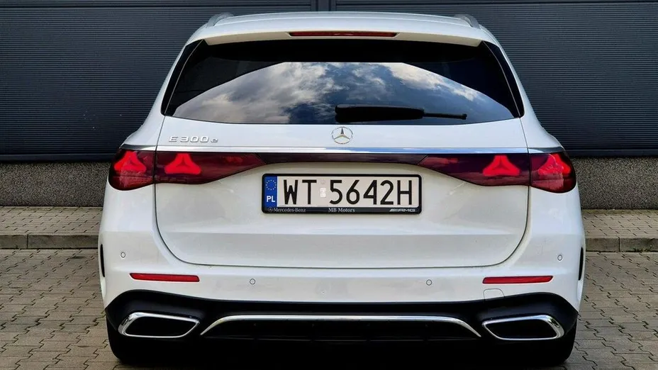 MERCEDES-BENZ E Klasa E 300 e AMG