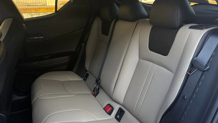 TOYOTA C-HR C-HR 1.8 Hybrid Selection