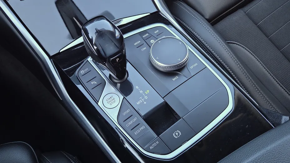 BMW Seria 3 320d xDrive Sport Line aut