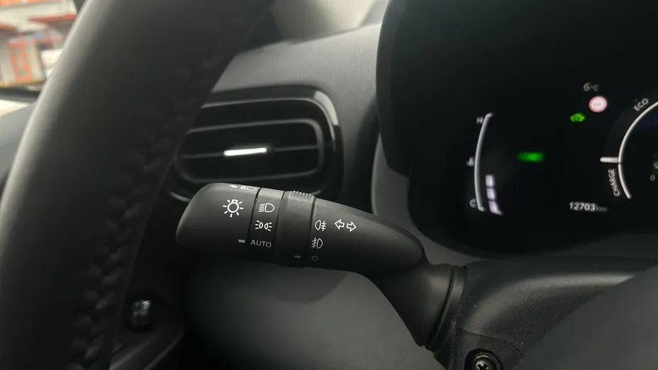 TOYOTA Yaris Yaris Hybrid 1.5 Style