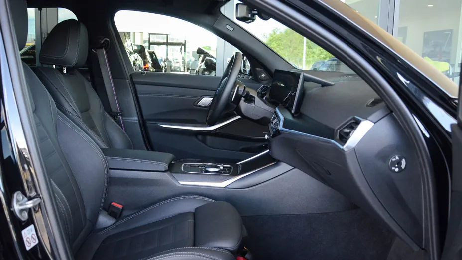 BMW Seria 3 330e xDrive M Sport sport-aut
