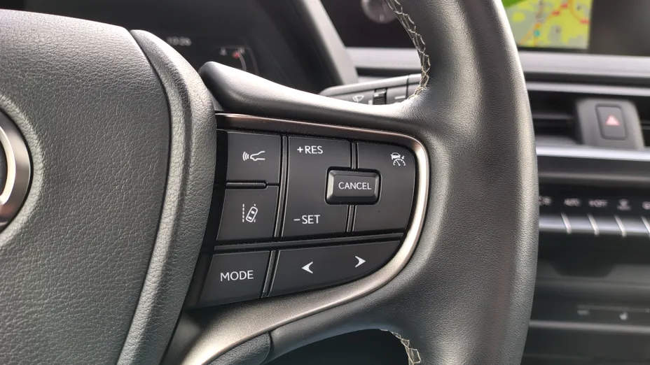 LEXUS UX UX 250h GPF F Impression 2WD