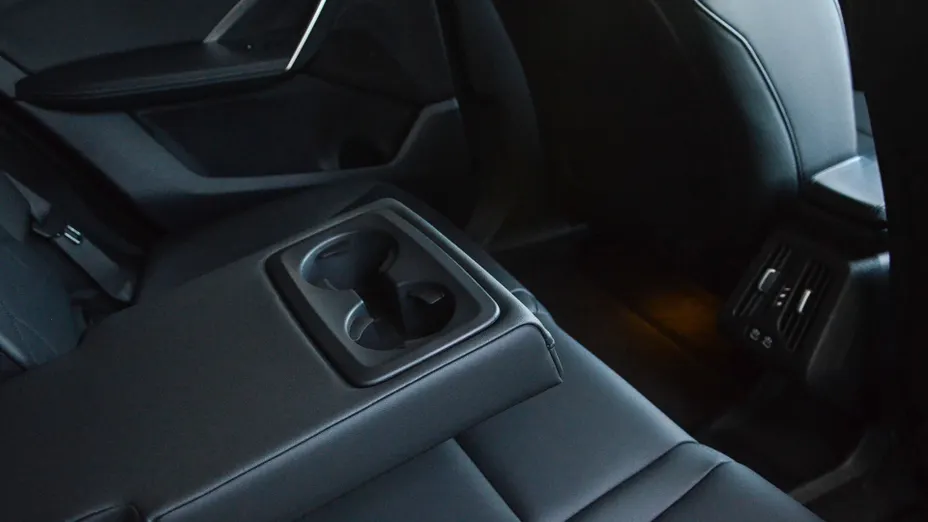 BMW iX1 iX1 xDrive30 66.5kWh xLine