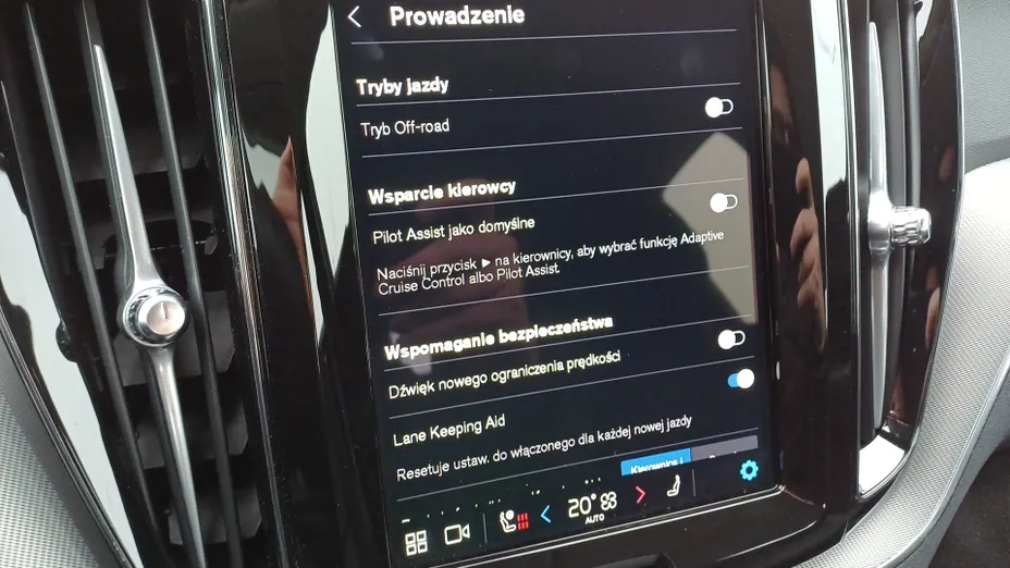 VOLVO XC60 XC60 B5 B AWD Plus Dark aut