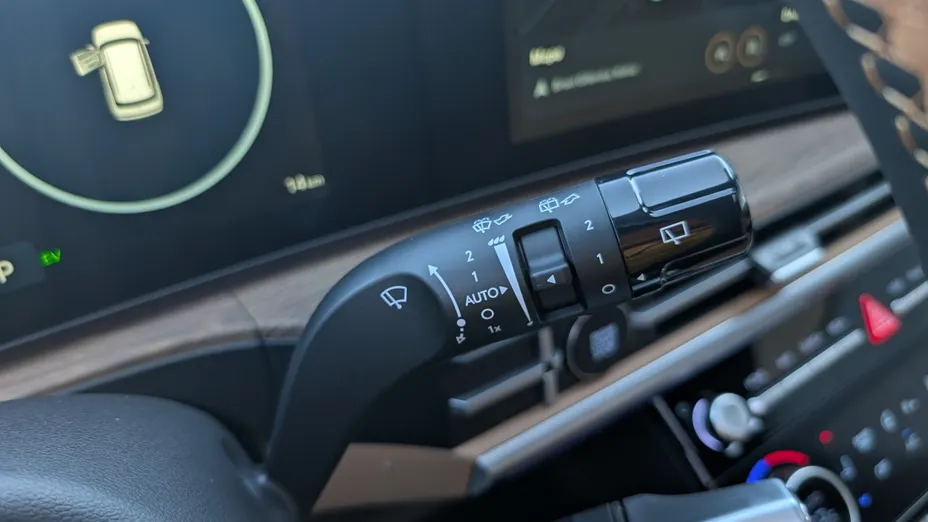 HYUNDAI Santa Fe Santa Fe 1.6 T-GDI HEV Calligraphy 4WD aut 6os. Nowy