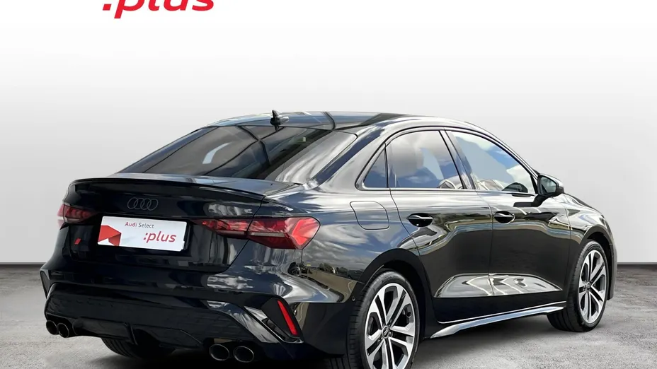 AUDI S3 -