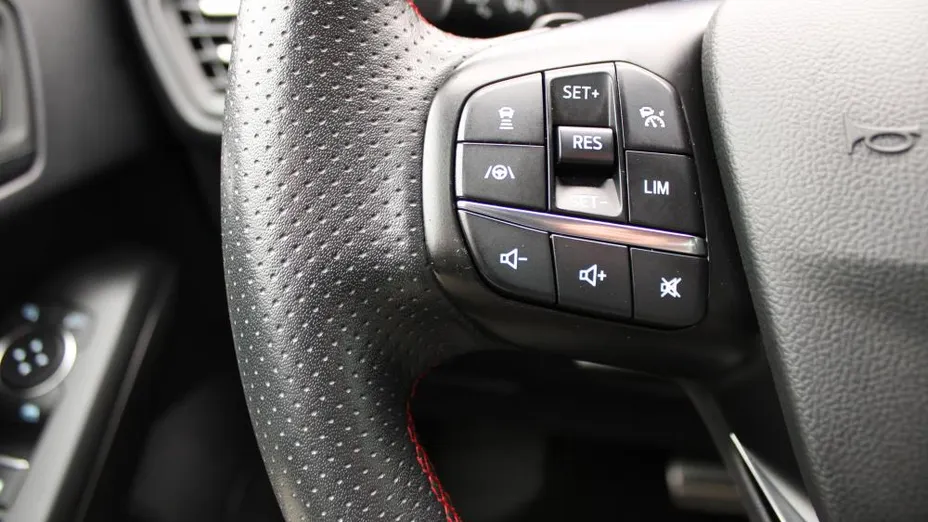 FORD Focus Focus 1.5 EcoBoost ST-Line aut