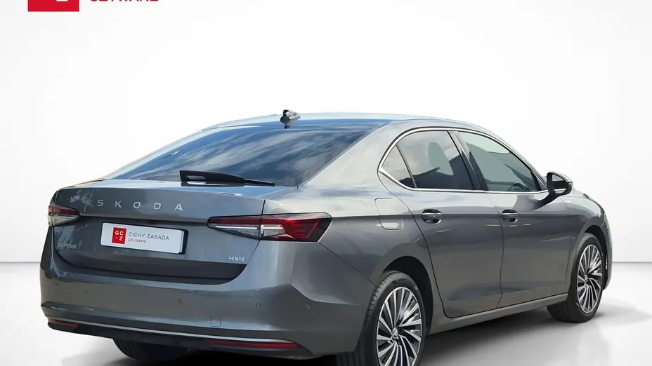 SKODA Superb -