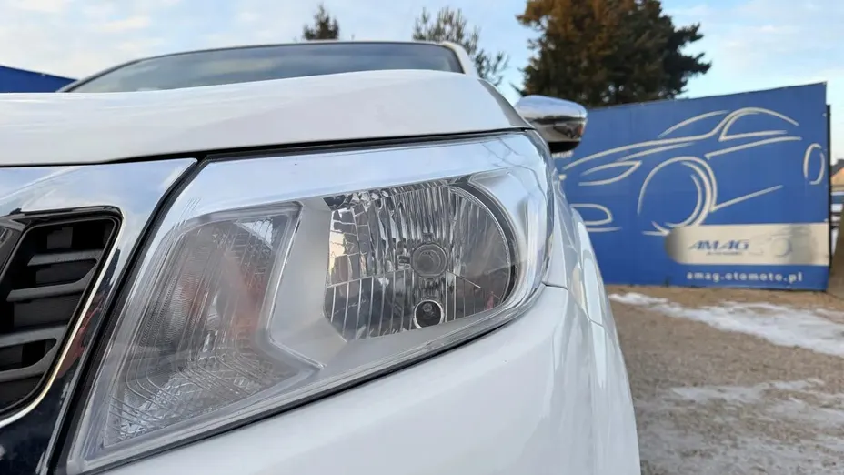 NISSAN Navara -