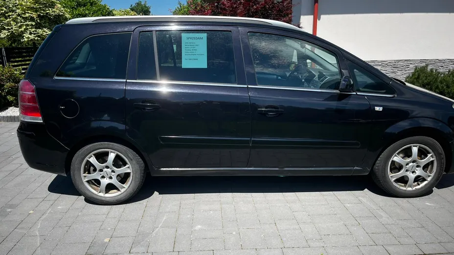 OPEL Zafira -