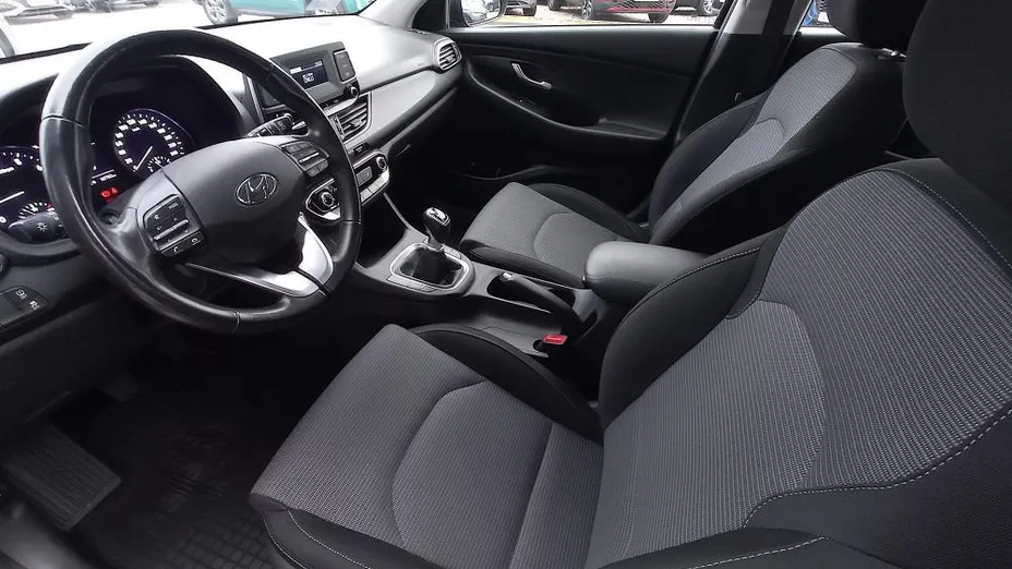 HYUNDAI i30 i30 1.5 DPI Classic +