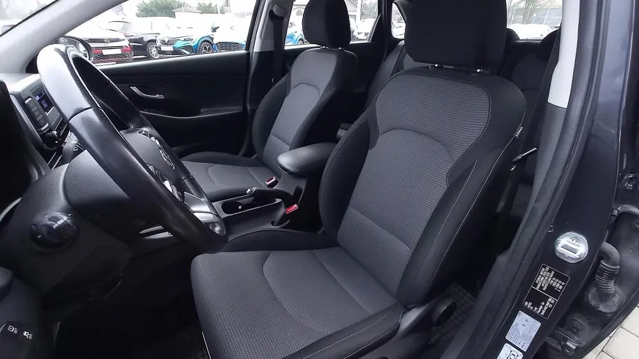 HYUNDAI i30 i30 1.5 DPI Classic +