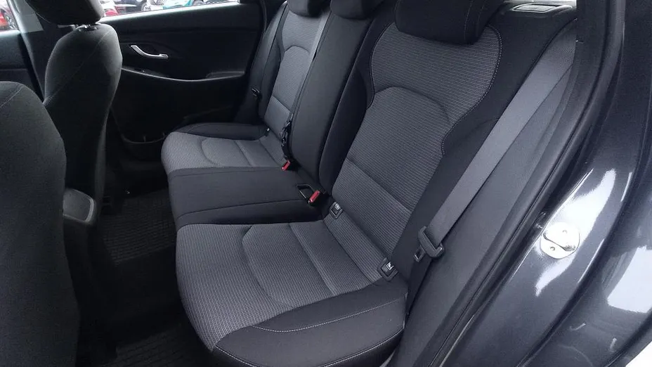 HYUNDAI i30 i30 1.5 DPI Classic +