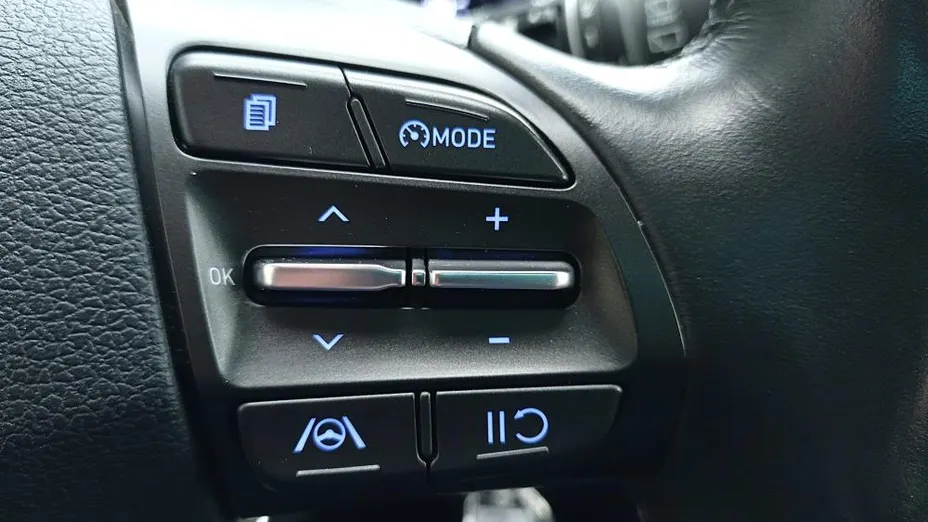 HYUNDAI i30 i30 1.5 DPI Classic +