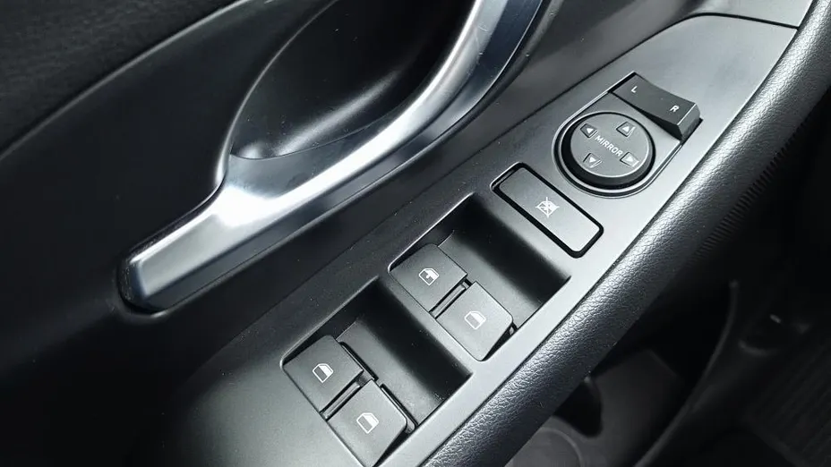 HYUNDAI i30 i30 1.5 DPI Classic +