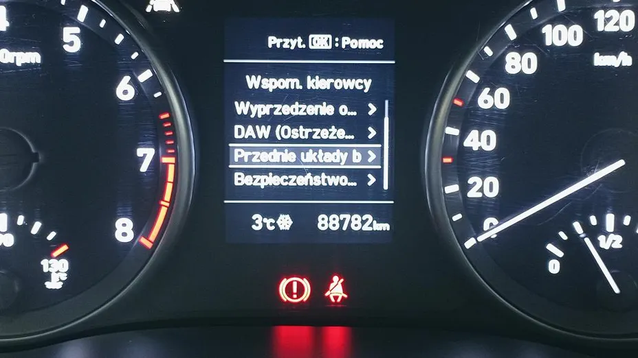 HYUNDAI i30 i30 1.5 DPI Classic +