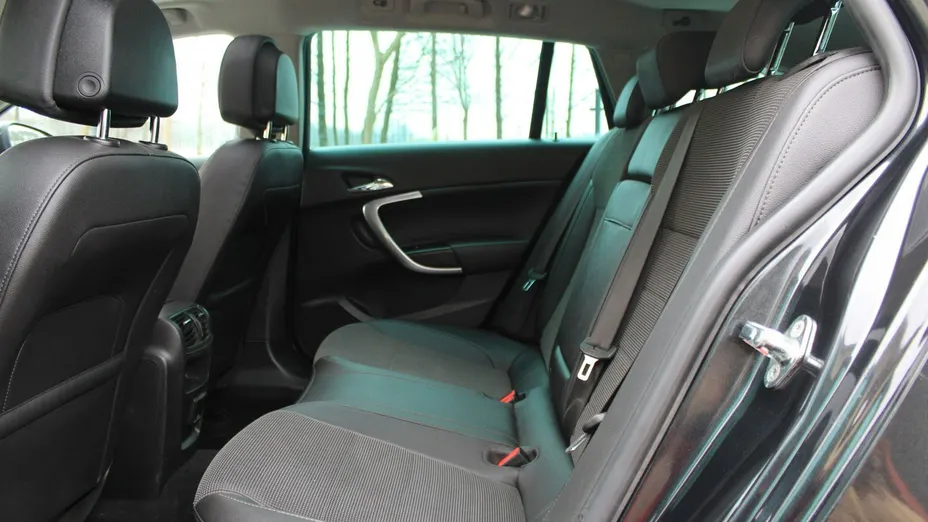 OPEL Insignia -