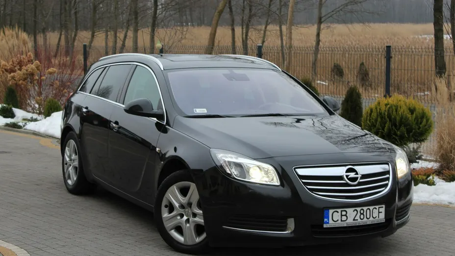 OPEL Insignia -