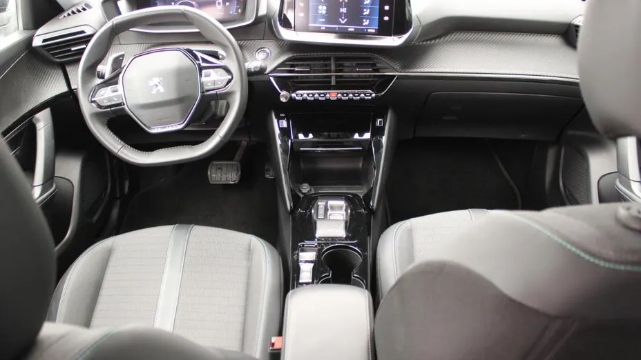 PEUGEOT 2008 2008 1.2 PureTech Allure S&S EAT8