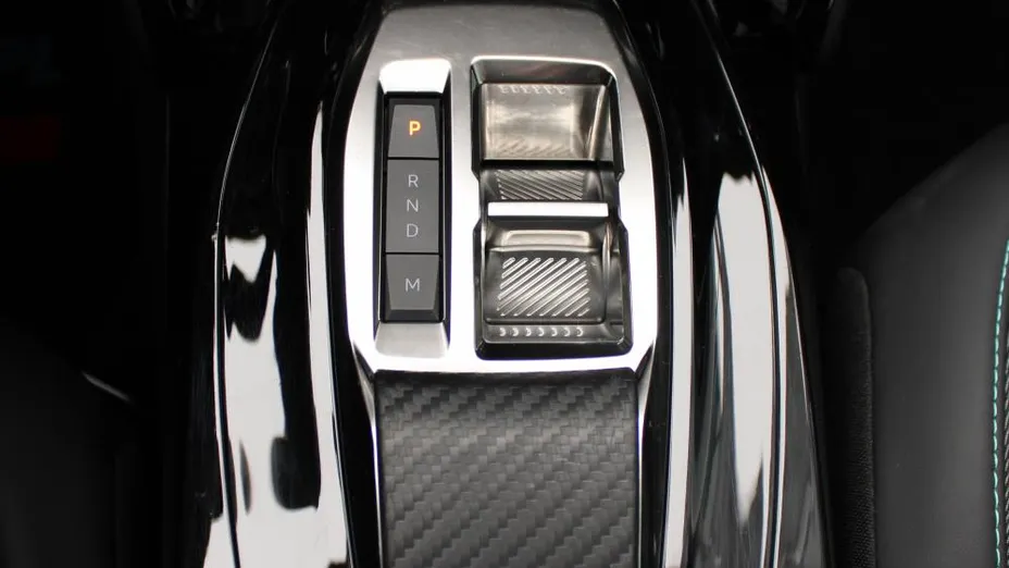 PEUGEOT 2008 2008 1.2 PureTech Allure S&S EAT8