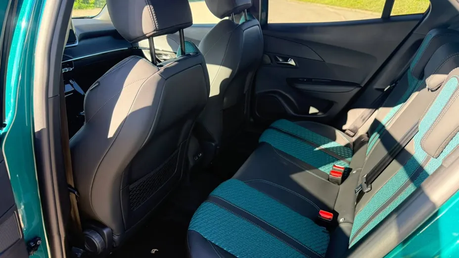 PEUGEOT 2008 -
