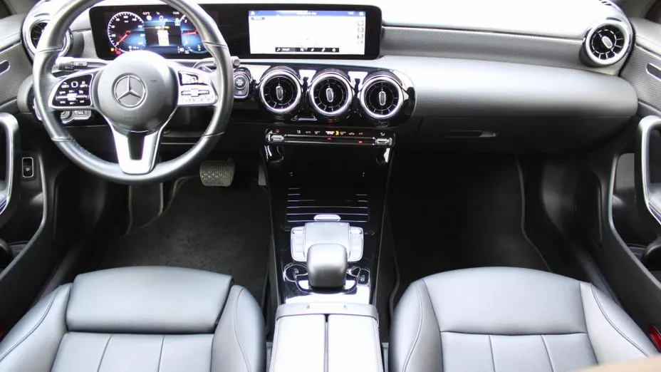 MERCEDES-BENZ CLA CLA 200 d Progressive 8G-DCT