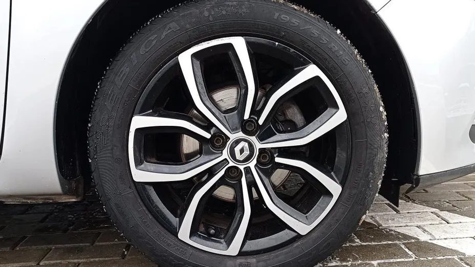 RENAULT Clio Clio 0.9 Energy TCe Zen