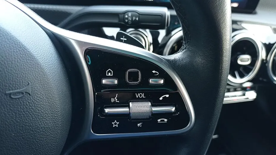 MERCEDES-BENZ CLA CLA 200 d 8G-DCT