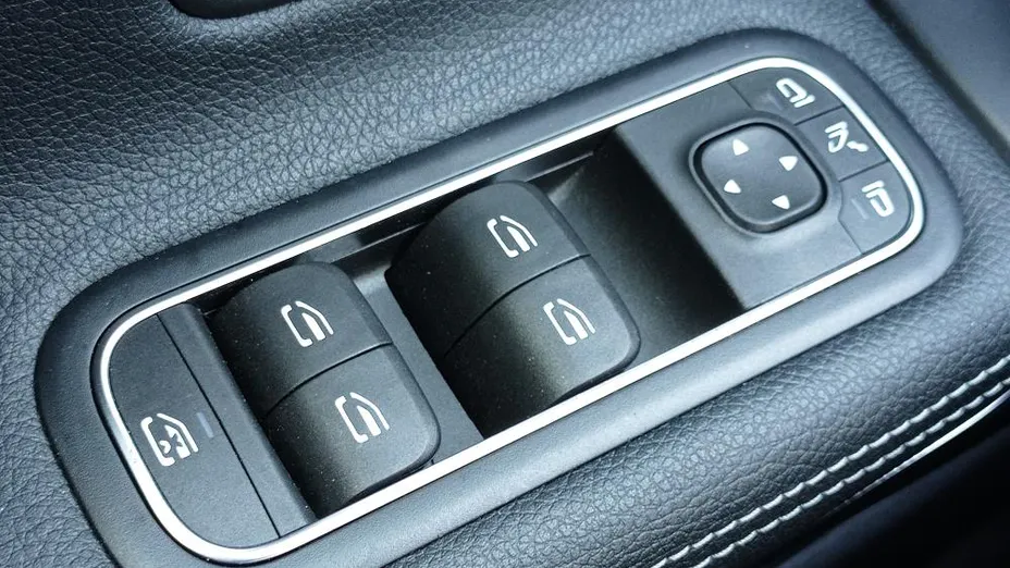 MERCEDES-BENZ CLA CLA 200 d 8G-DCT