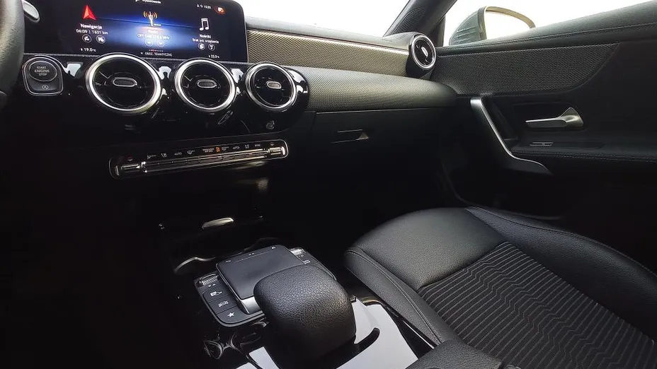 MERCEDES-BENZ CLA CLA 200 d 8G-DCT