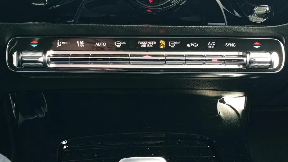 MERCEDES-BENZ CLA CLA 200 d 8G-DCT