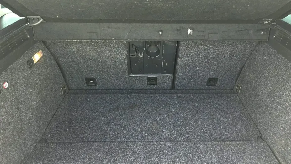 VOLKSWAGEN Tiguan -