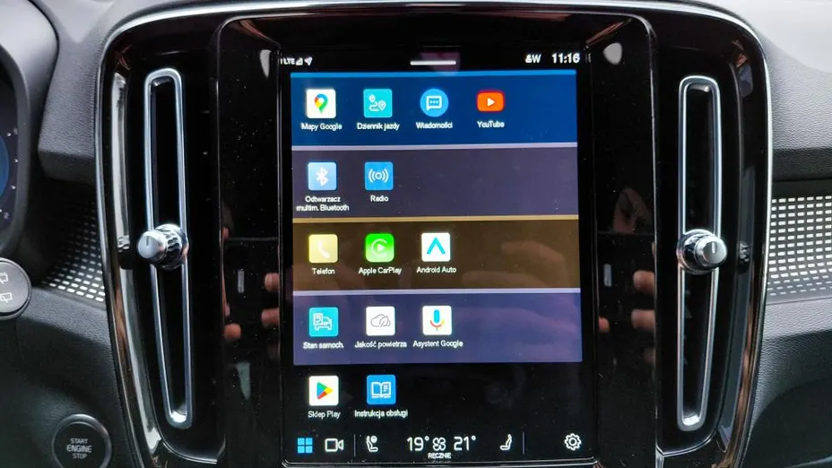 VOLVO XC40 XC40 B4 AWD Plus Dark aut