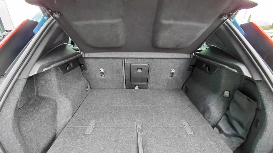 VOLVO XC40 XC40 B4 AWD Plus Dark aut