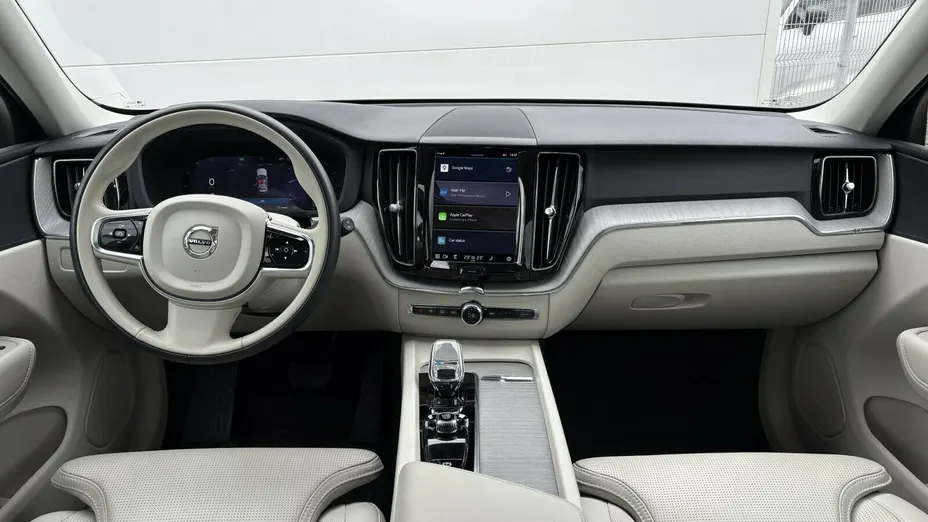 VOLVO XC60 XC60 B4 D Plus Dark aut