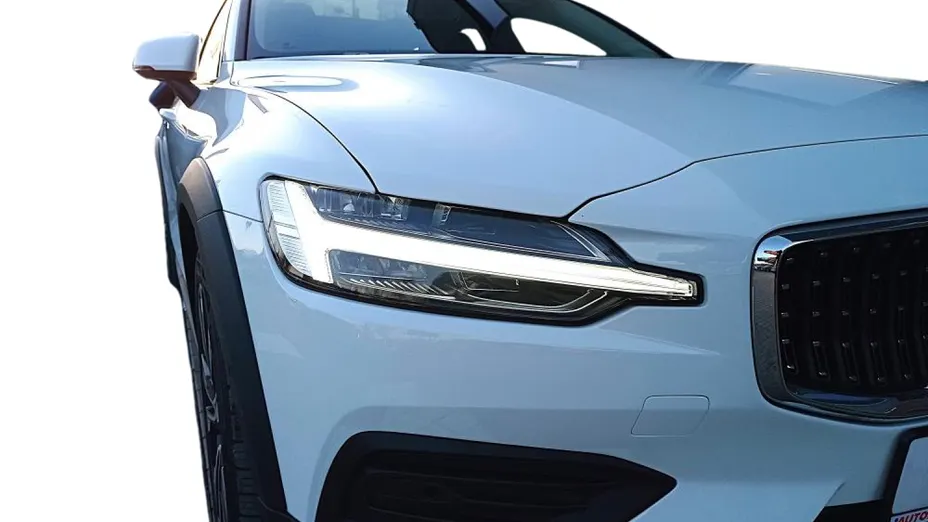 VOLVO V60 V60 CC Pro B5 B AWD aut