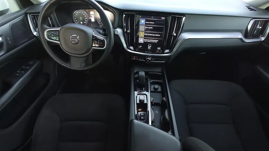 VOLVO V60 V60 CC Pro B5 B AWD aut