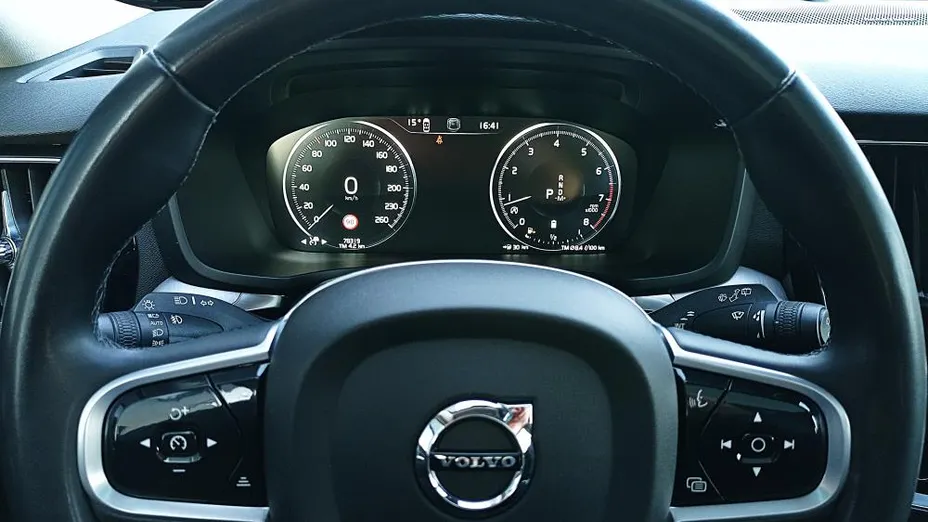 VOLVO V60 V60 CC Pro B5 B AWD aut