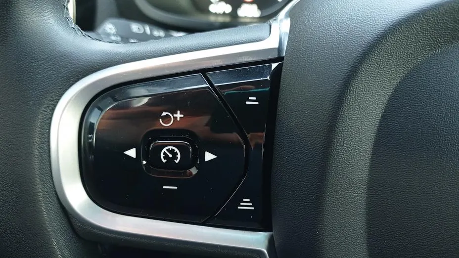 VOLVO V60 V60 CC Pro B5 B AWD aut