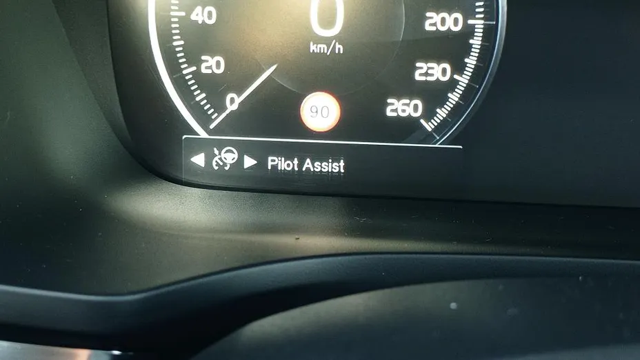 VOLVO V60 V60 CC Pro B5 B AWD aut