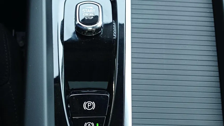 VOLVO V60 V60 CC Pro B5 B AWD aut