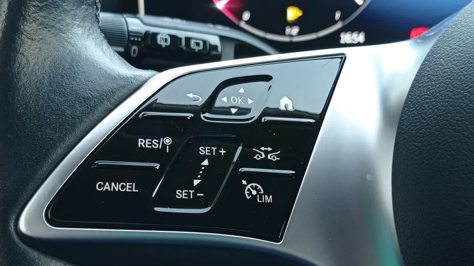 MERCEDES-BENZ C Klasa C 220 d 4MATIC 9G-TRONIC