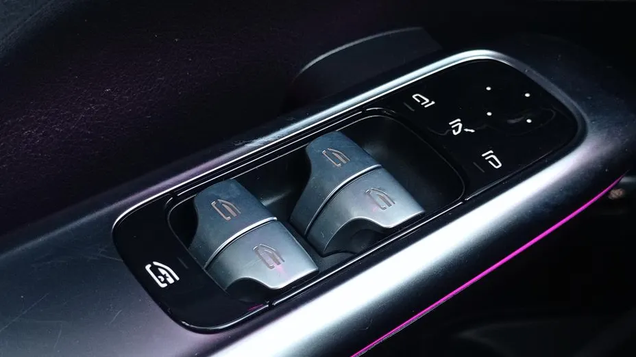 MERCEDES-BENZ C Klasa C 220 d 4MATIC 9G-TRONIC