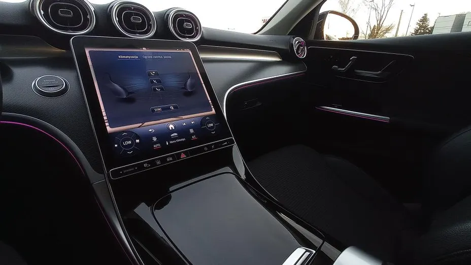 MERCEDES-BENZ C Klasa C 220 d 4MATIC 9G-TRONIC