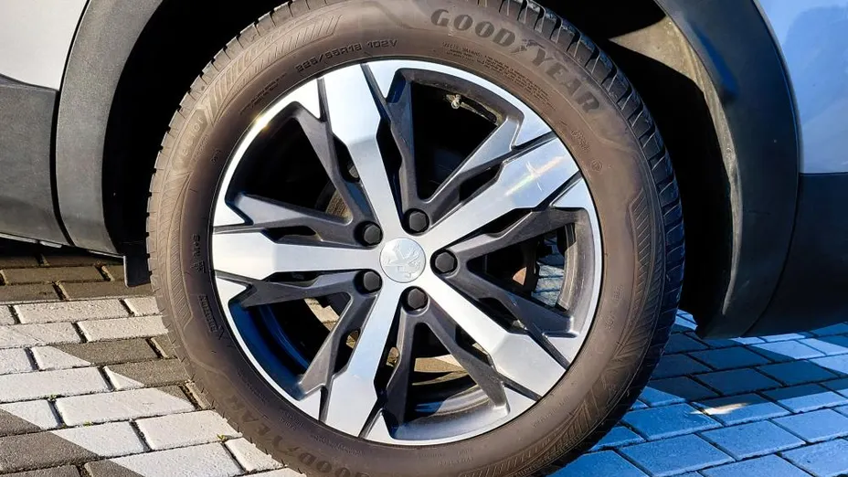 PEUGEOT 3008 3008 1.5 BlueHDi Allure S&S EAT8