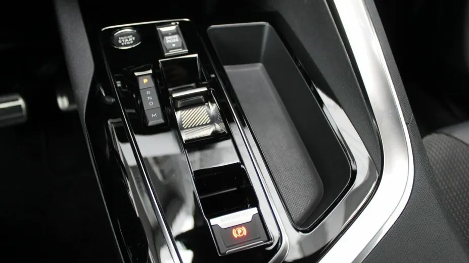 PEUGEOT 3008 3008 1.2 PureTech GT S&S EAT8