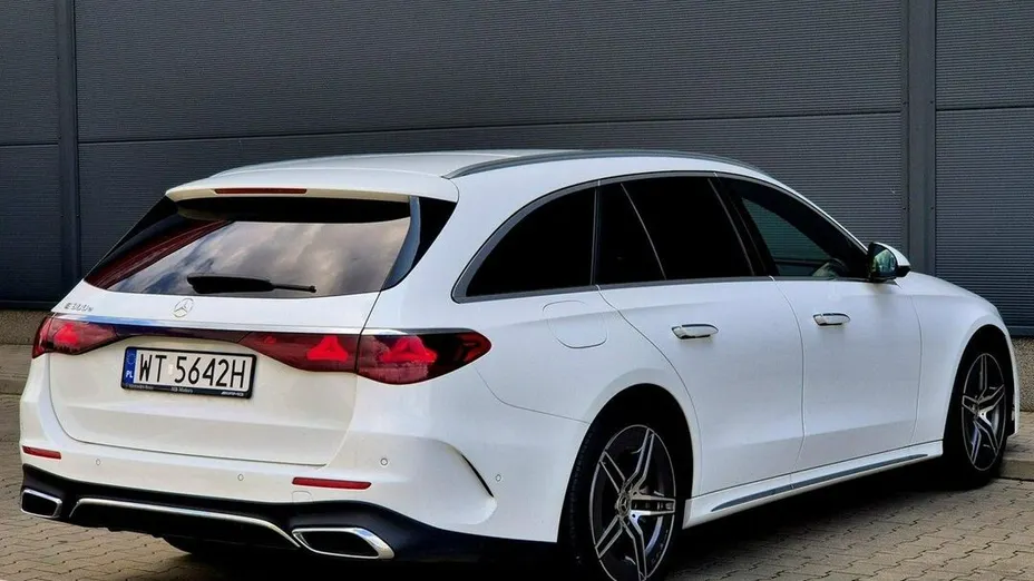 MERCEDES-BENZ E Klasa E 300 e AMG