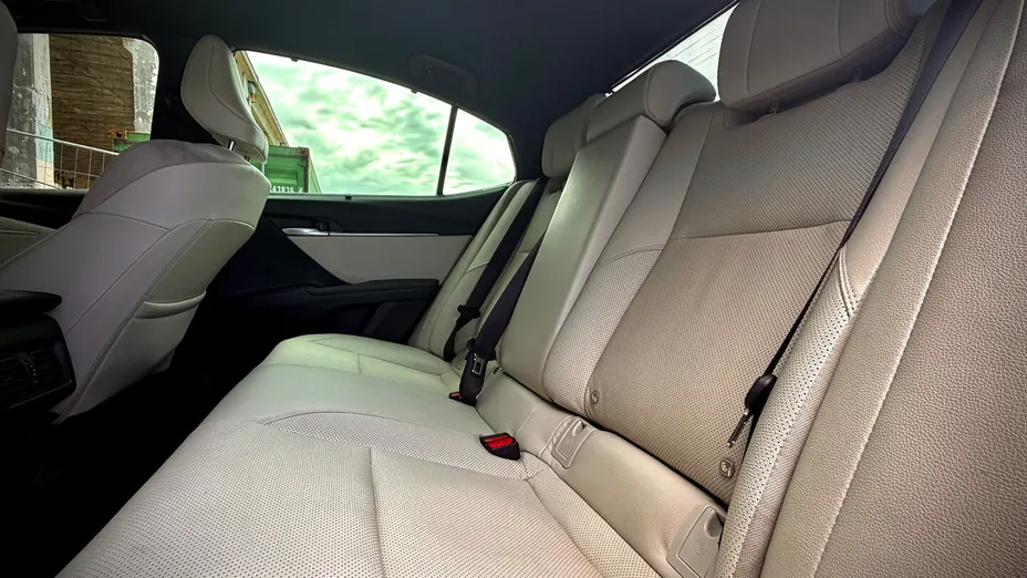 TOYOTA Camry Camry 2.5 Hybrid Dynamic Force Executive e-CVT