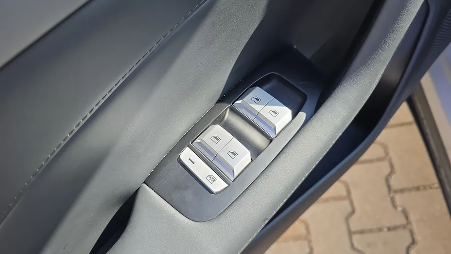 MG MGS5 MGS5 49kWh Standard Range RWD Excite