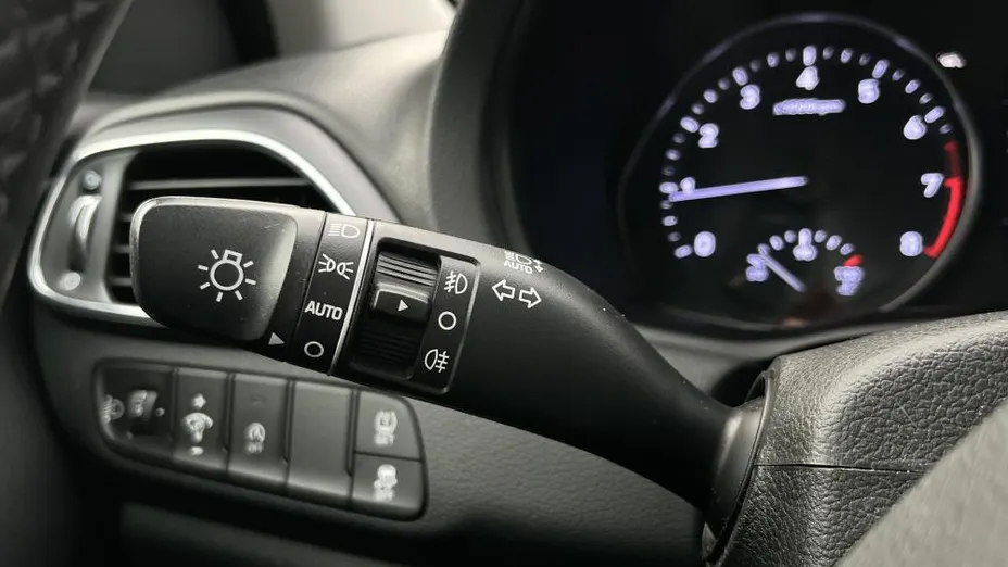 HYUNDAI i30 i30 1.5 DPI Classic +